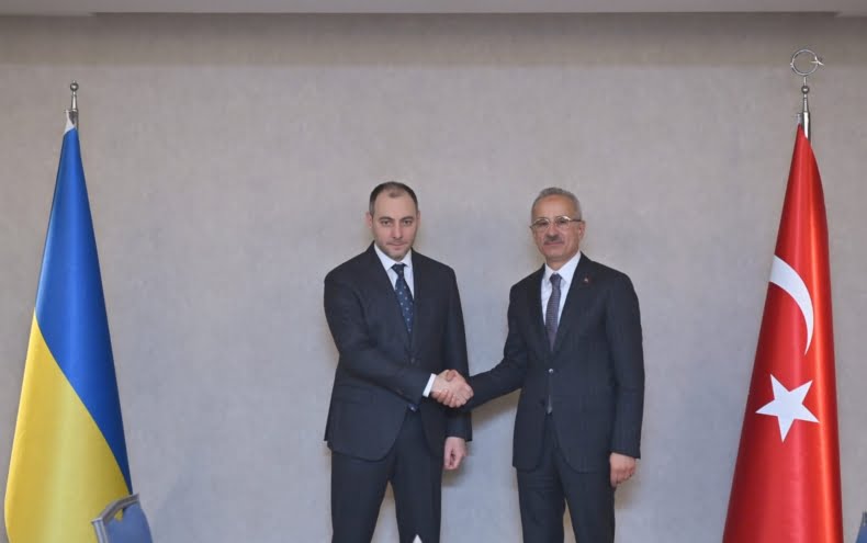 اورالوگلو: اوكراينا’نين بوتونلوگی و كوونليگي بيزيم إیچين چوك ونملي