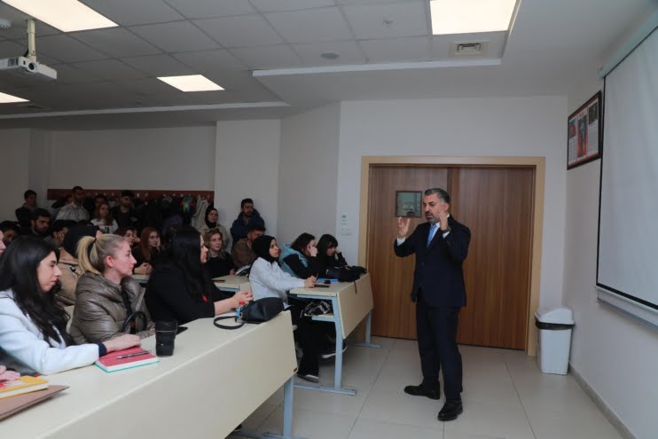 رتوك باشقاني شاهين، تجروبلريني وگرنجیلرله پايلاشتي