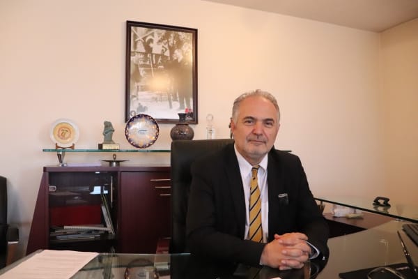 سينان ادييامان: “اب’نين اوكولاري تميزلمسي چوك ونملي بير سوسيال بلدييجیليك انلاييشي”