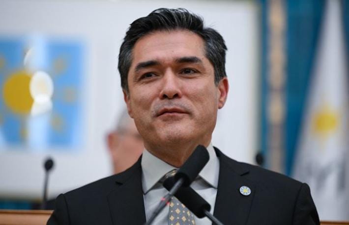 ایی پارتي’دن ايركن سچيم چاگريسي: “ركن سچيم إیچين تاریخ، بوكوندور”