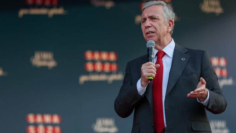 بی ياپيلانلارين ايكونومييي اونوتورماك إیچين ياپيلديگينه إینانييوروم