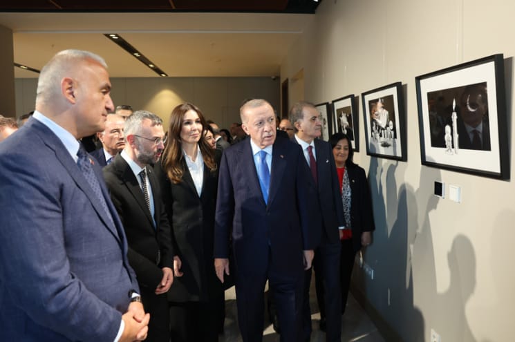 جمهورباشقاني أردوغان و چيگدم قرەاسلان ‘هانزاله سركيسي’ني كزدي