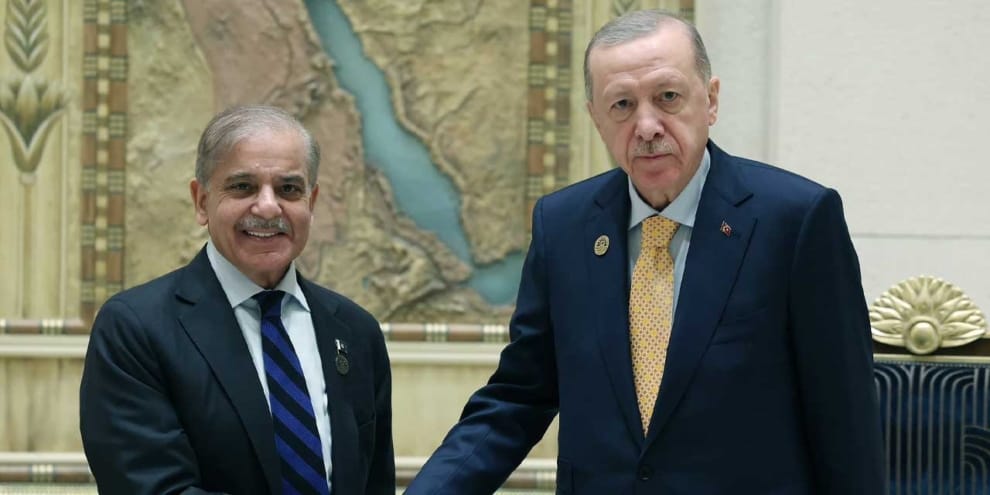 جمهورباشقاني أردوغان، پاكيستان باشباكاني شاهباز شريف إیله كاهير’ده كوروشتی