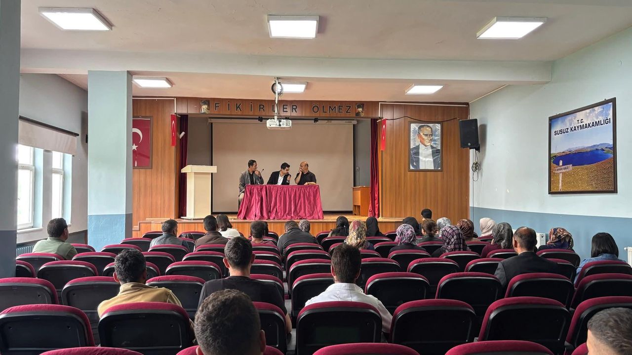 سوسوز كايماكامي محمد ايمين توتال، إیوپ پرسونلييله بير ارايه كلدي