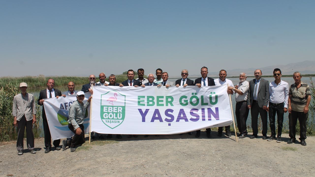 اقينجي’دان ايبر كولو’نه دستك; “بر كولی ياشاسين”