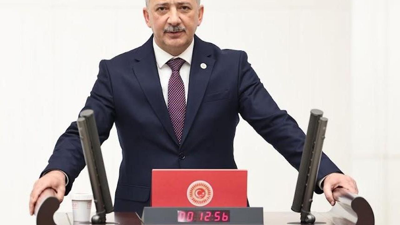 كادم مت’دن يانكين اوياريسي: “يشيل واتان هپيميزين”