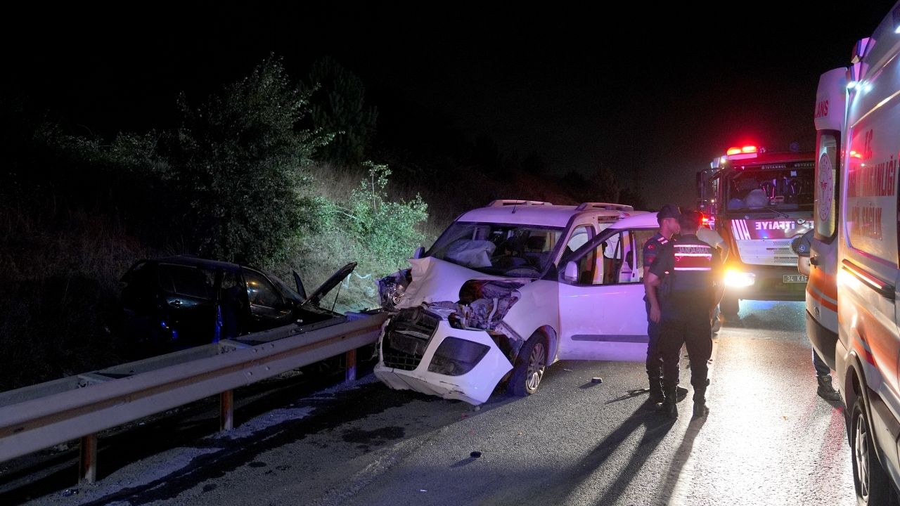 اييوپسولتان’ده اوتوموبيل إیله هافيف تيجاري اراجين چارپيشتيگي كازاده ٢ كيشي يارالاندي