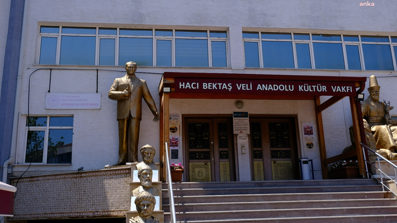 ايسكيشهير’ده موينين چاتيسينه كورولان باز إیستاسيونو، تپكيلر سونوجونده كالديريلدي