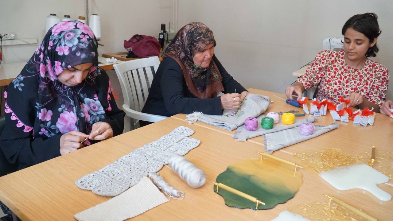 كادينلارين كوجويله يوكسلن هاليليي: ميلت ايولري اوموت كاپيسي اولدی