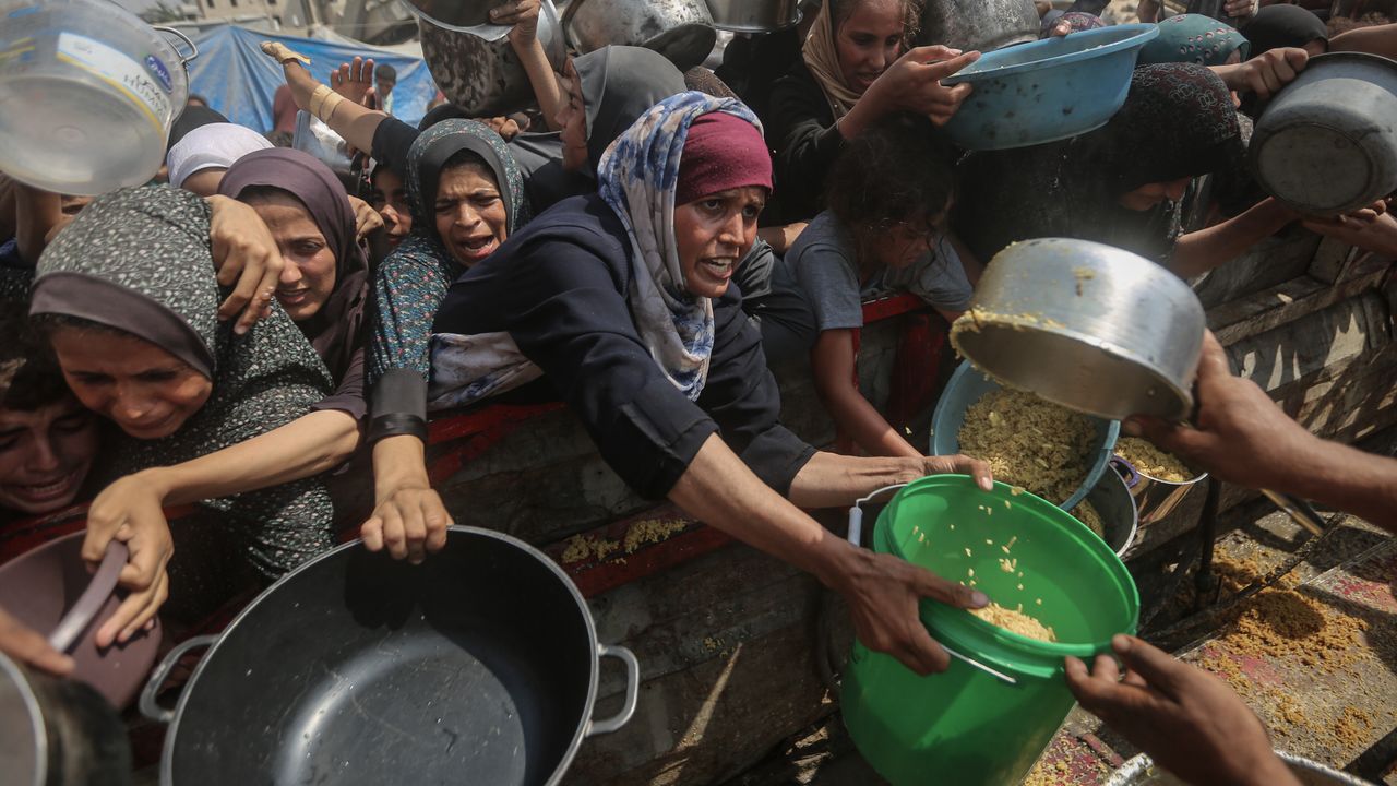 إیسرايل’ين كازز’يه صباح ساعتلريندن بی يانه دوزنلديگي سالديريلارده ٢٢ كيشي ياشاميني ييتيردي