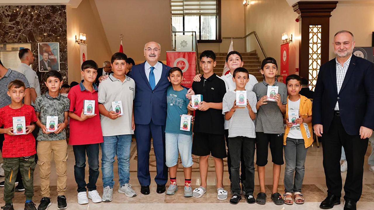 والي كوشكر، موفتولوكته وزل وگرنجیلرله بولوشتی