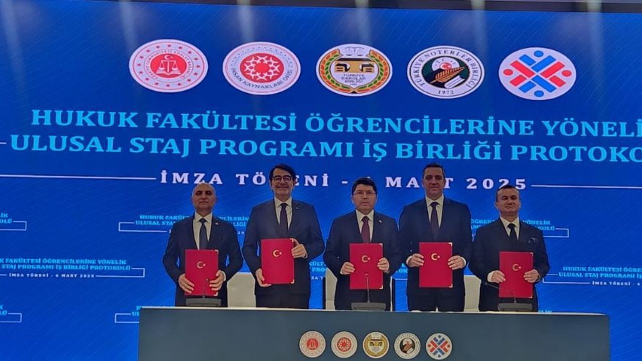 تورامپ اوياردي: پوپوليست ياكلاشيم دگل، اوزمان دستك شارت