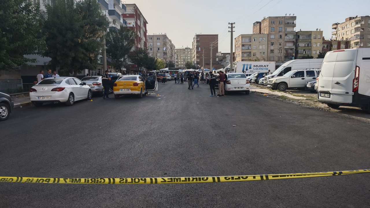 دييارباكير’ده كاريسيني سيلاهله ووران شاهيس جانينه كييمايه تشبوس ايتي