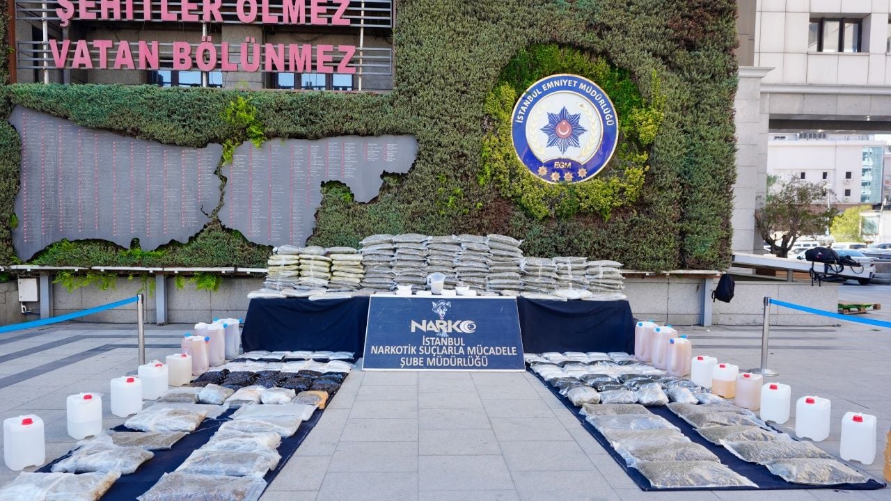 اسلامبول’ده اويوشتوروجی اوپراسيونو: ٢٠ توتوكلامه