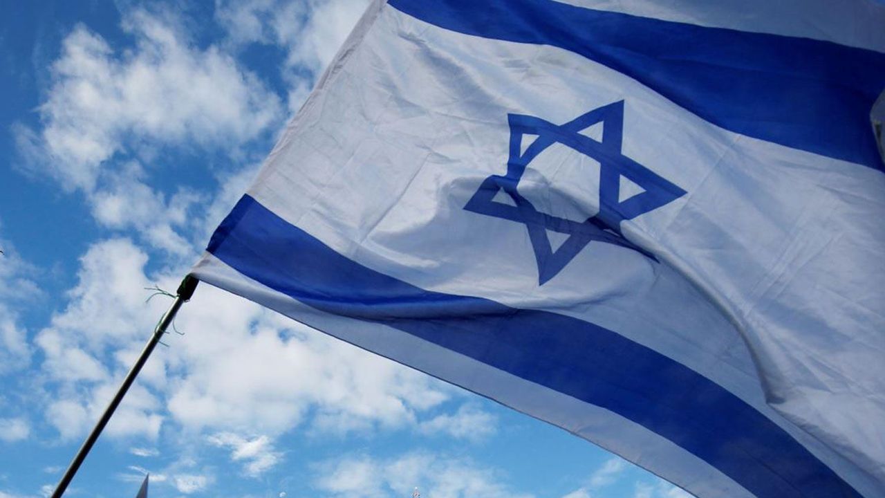 إیسرايل اوردوسو، كاززه كنتي چورسينده سالديريلاره باشلادي