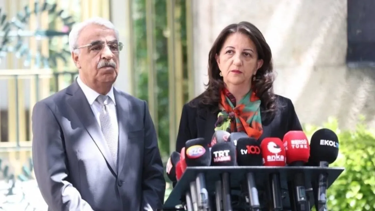 كوميسيون’دان سونره إیلك زييارت; دم هايتي إیمرالي’ده