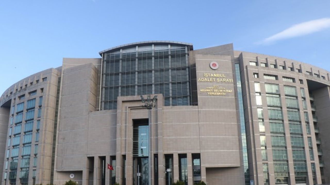 تشپ اسلامبول إیل كونكرسي إیديانامسي تاماملاندي: سيياستچيلر هاكينده هاپيس إیستمي