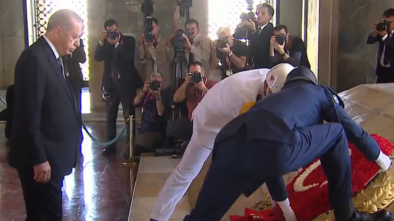 جمهورباشقاني أردوغان و دولت ايركاني ٣٠ آغستوس تورنلرينده انيتكابير’ده