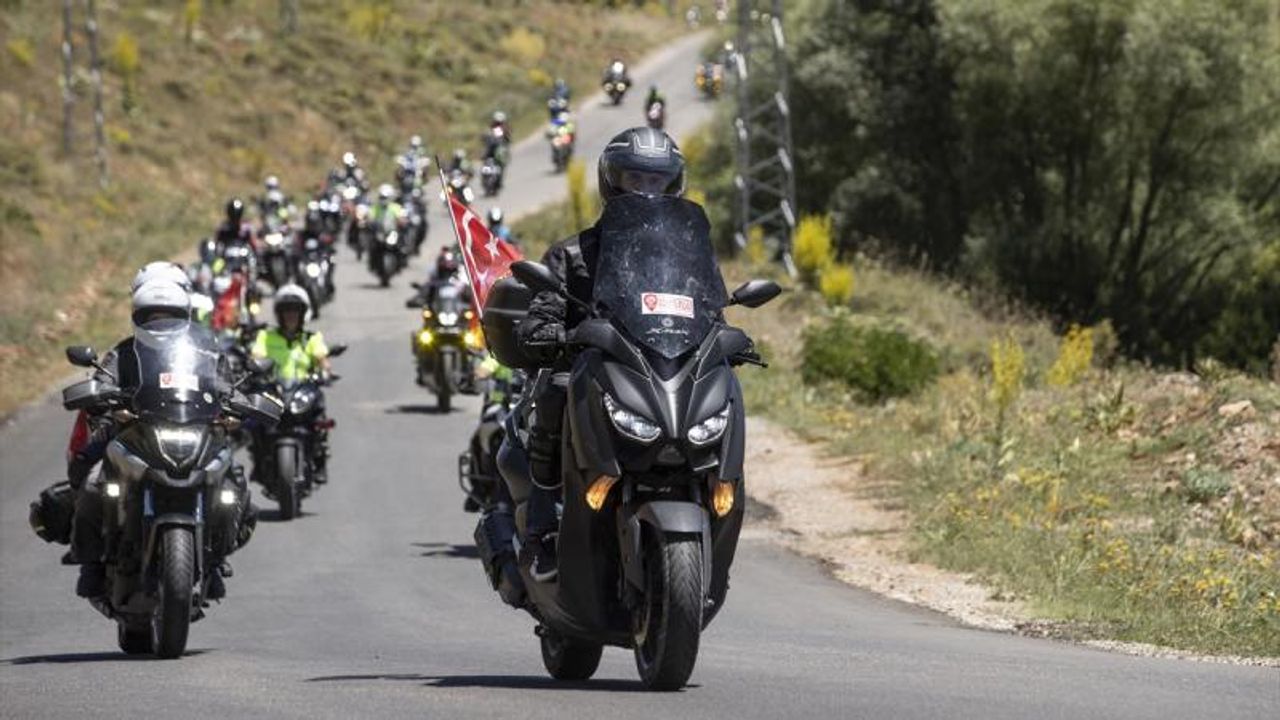 اسلامبول’ده موتوسيكلتلر إیچين يني دوزنلم: پارك الانلاري بليرلنە جك