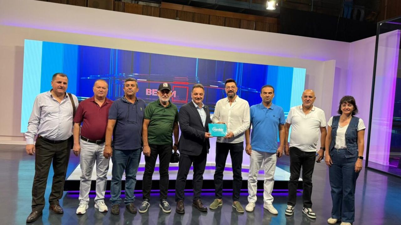 تيمبير هايتي، ماكدونيا’ده دوستلق كوپرولري كوردی