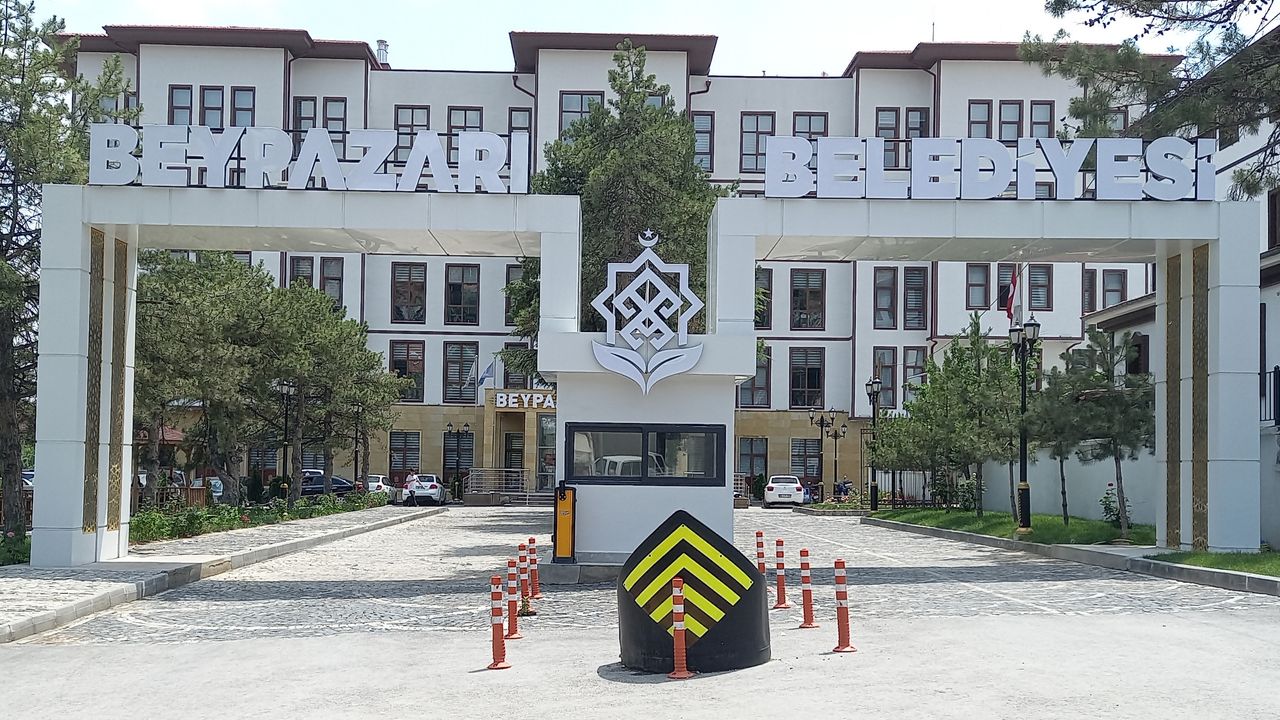 بايپازاري’نده ٢٨. اولوسلاراراسي فستيوال إیچين ستانت باشوورولاري باشلادي