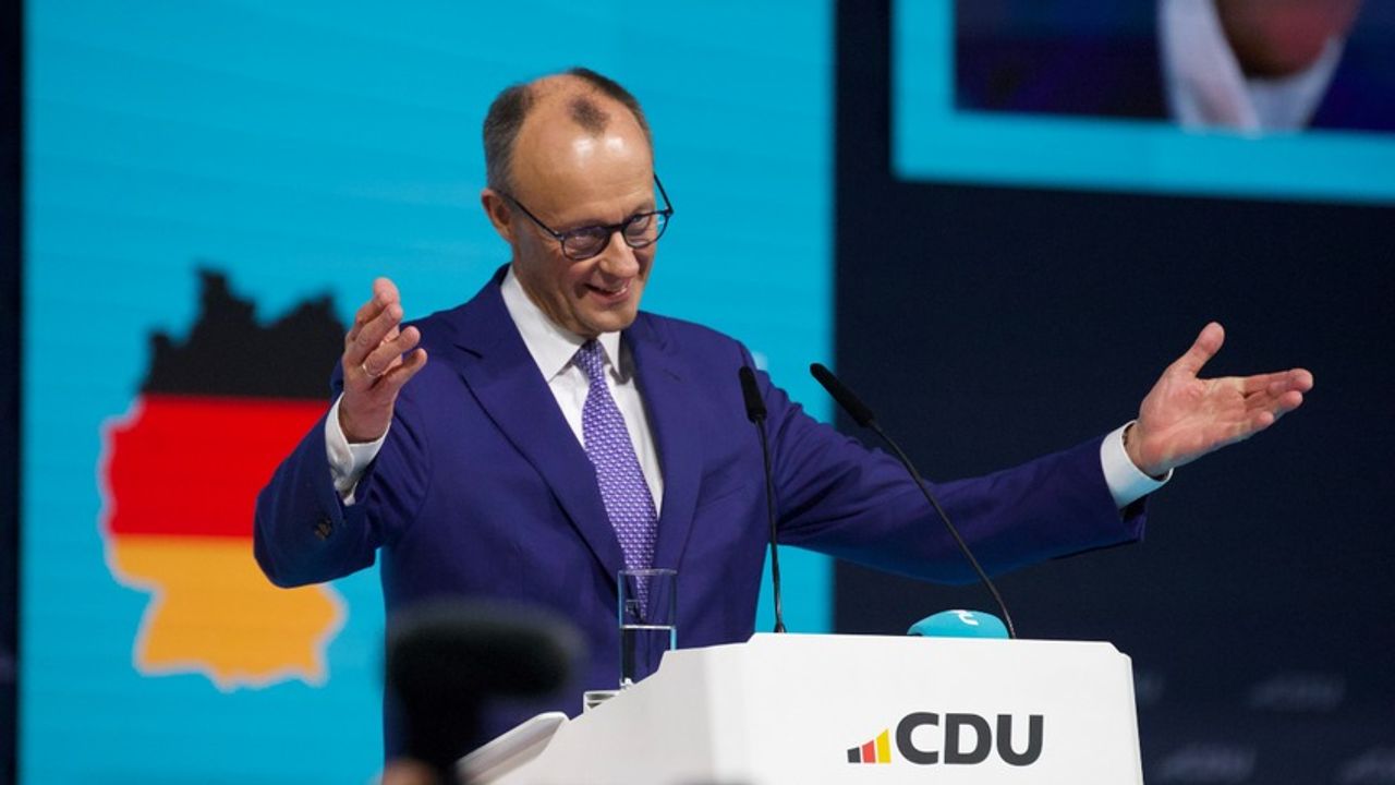 شانسوليه مرز’تن ‘ناتو’ اچيكلاماسي: ‘بيز اولماسايديك داگيليردي’