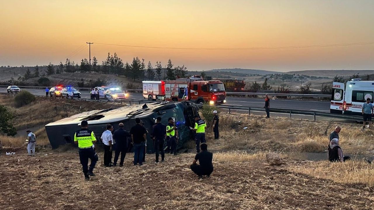 سوروچ’ته كازا: يولجی اوتوبوسی يان ياتي