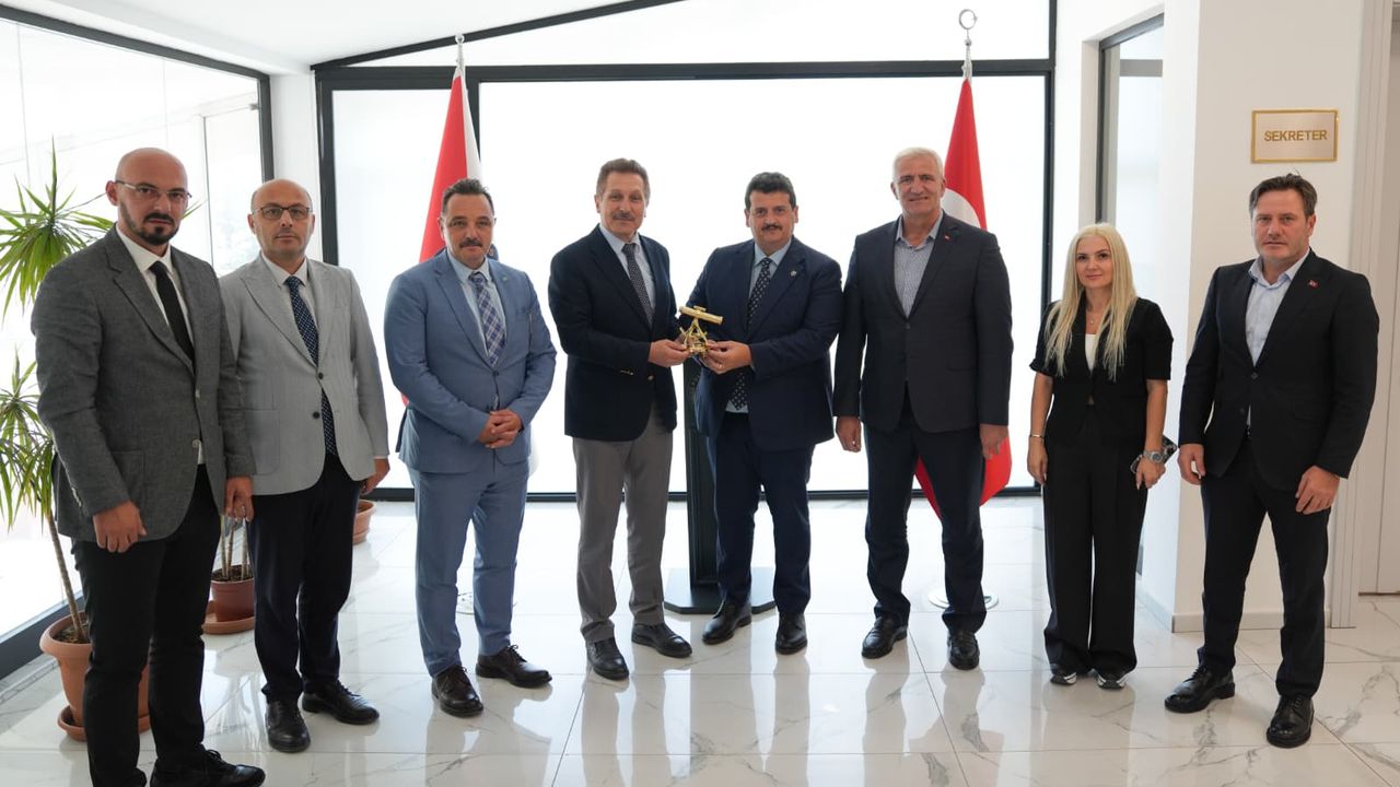 ريدوه هايتي انكارا’دا; پوليس اقادميسي باشقاني پروف. در. بالجي’يه زييارت