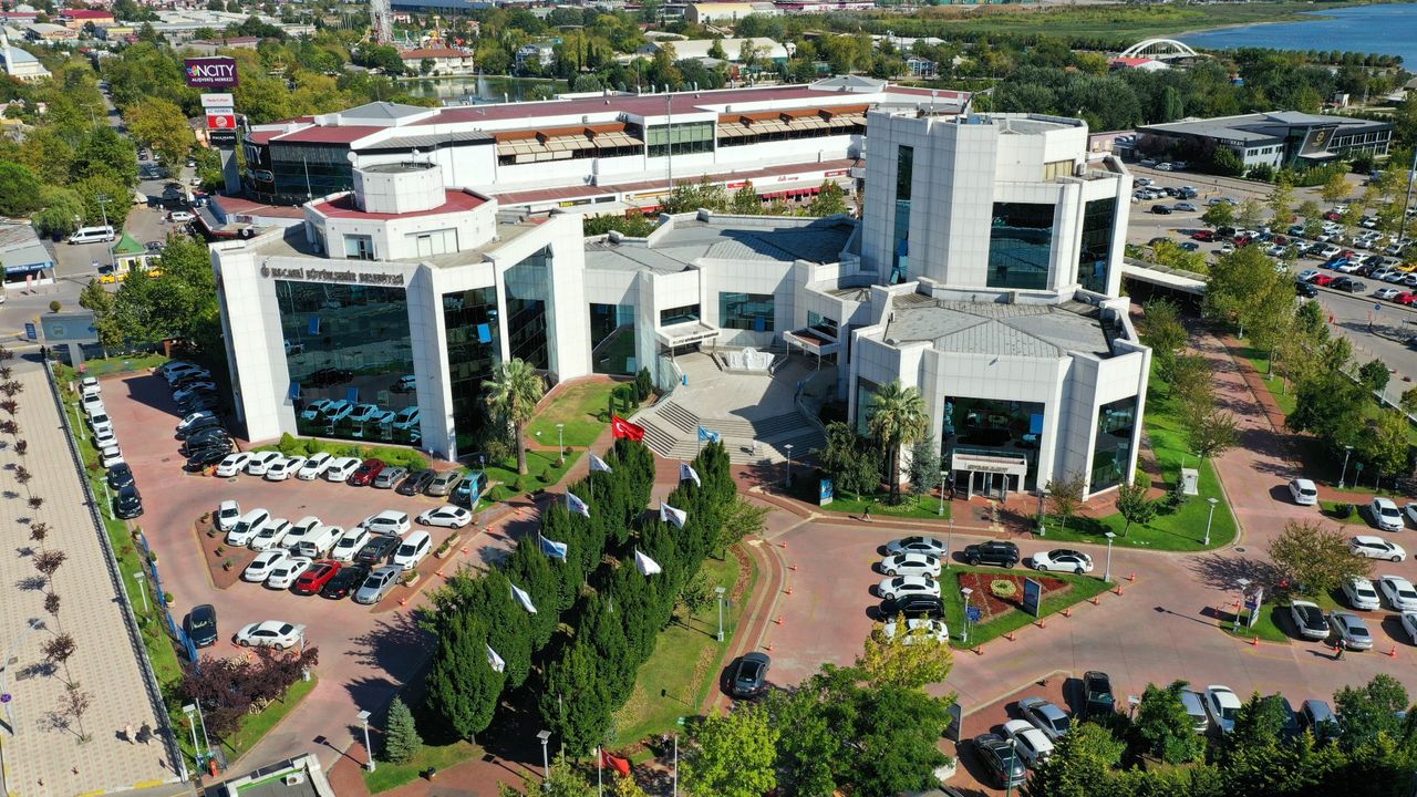 كوجالي بويوكشهير’دن دو ايگيتيم دستگي: ١٦ بين هاناي، توپلام ٤٨ ميليون تل