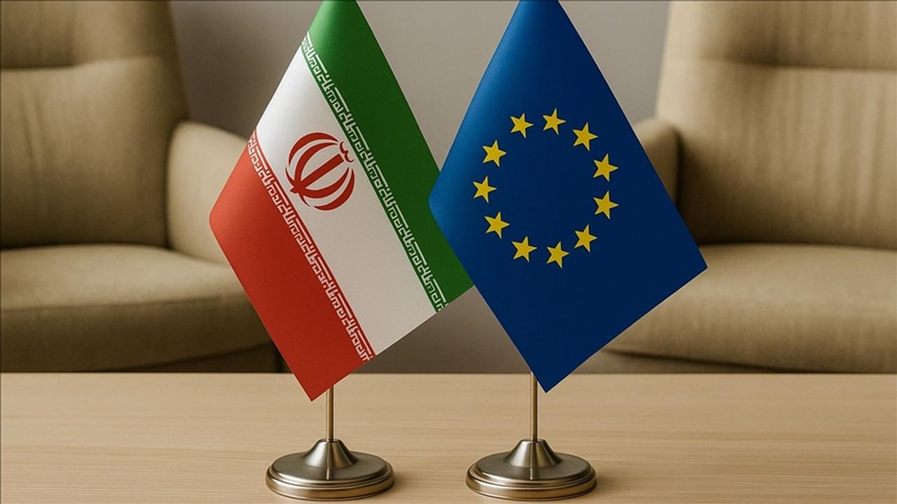 ديپلوماسي يوگون باكيمدا: إیران-آوروپە كوروشملرينين بير كلگي وار مي؟