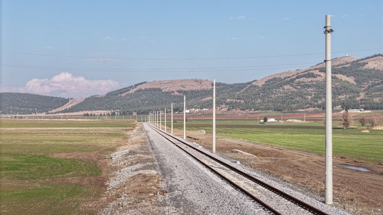 دميريولارينده دپرمين إیزلري سيلينيور.