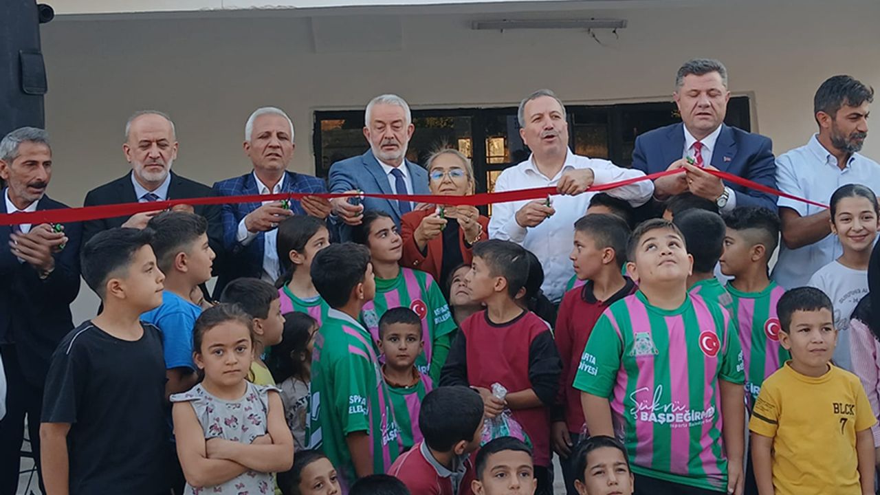 سنيرجه كويی كيز كور’ان كورسی دوالارله اچيلدي