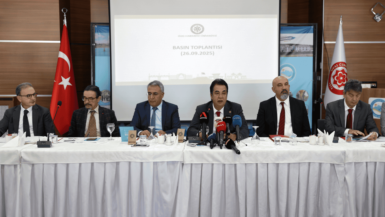 سيواس جمهورييت اونيورسيتسينده ككه هاستاليگي ندنييله بی ييل ١٠ كيشي هاياتيني كايبتي