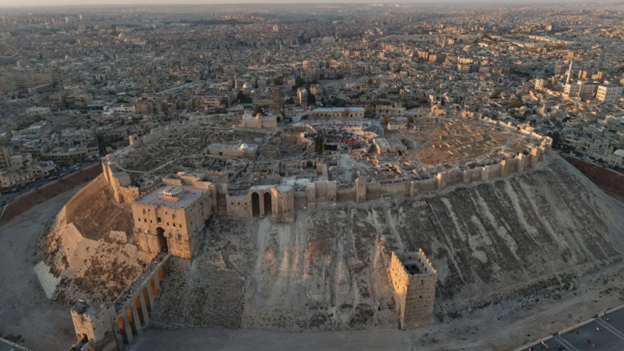 هالپ كالسي’نين رستوراسيونی تاماملاندي: زييارته اچيلدي