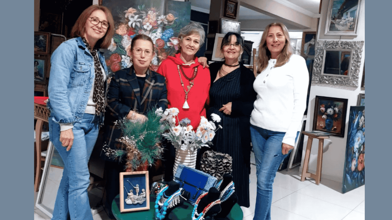 ايركين كارليبل واكفي كاپيلاريني كادينلاره اچييور