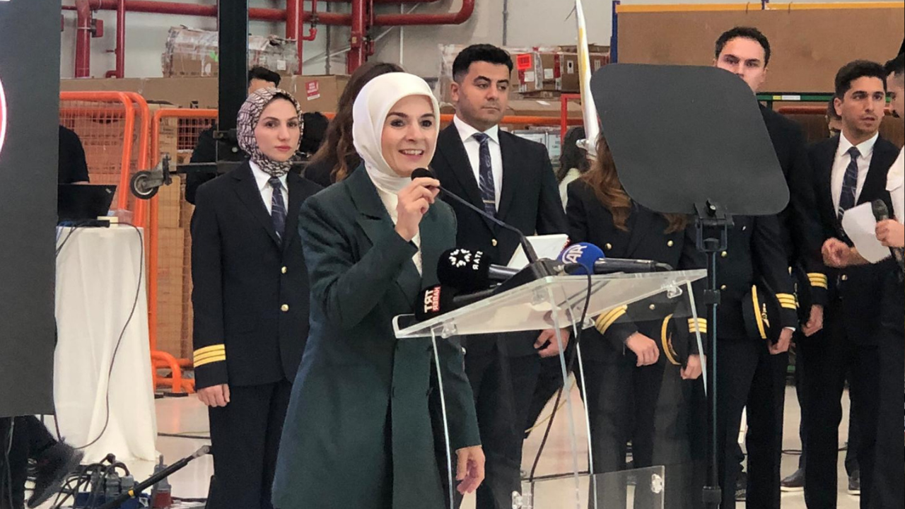 باكان كوكتاش، ايدين’ده كنچ پيلوتلارله بولوشتی