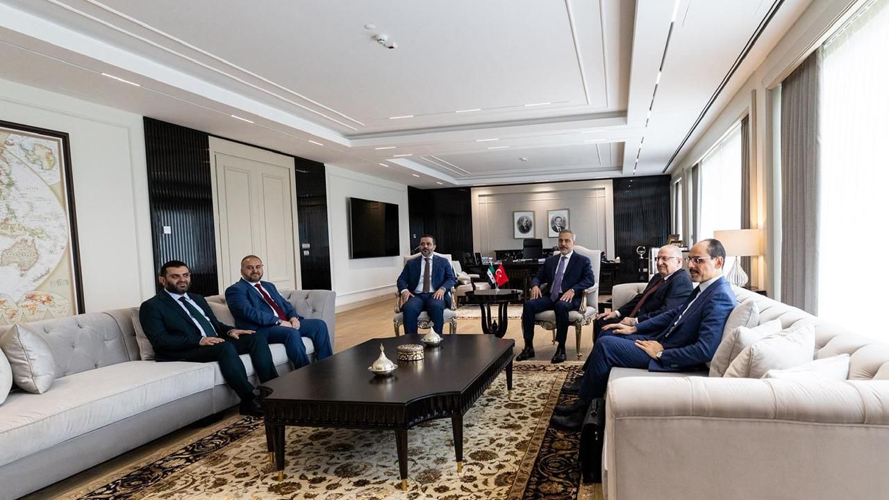 انكارا’ده توركيي-سورييه كوونليك زيروسي ياپيلييور