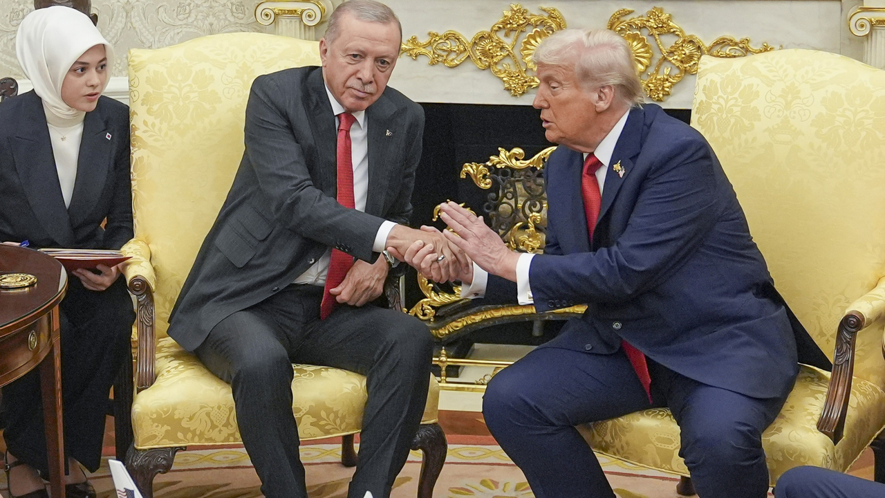 ميسير’ده كاززه باريش زيروسي’نده “نييت باياني” إیمزالاندي: ترومپ أردوغان’ي وودی