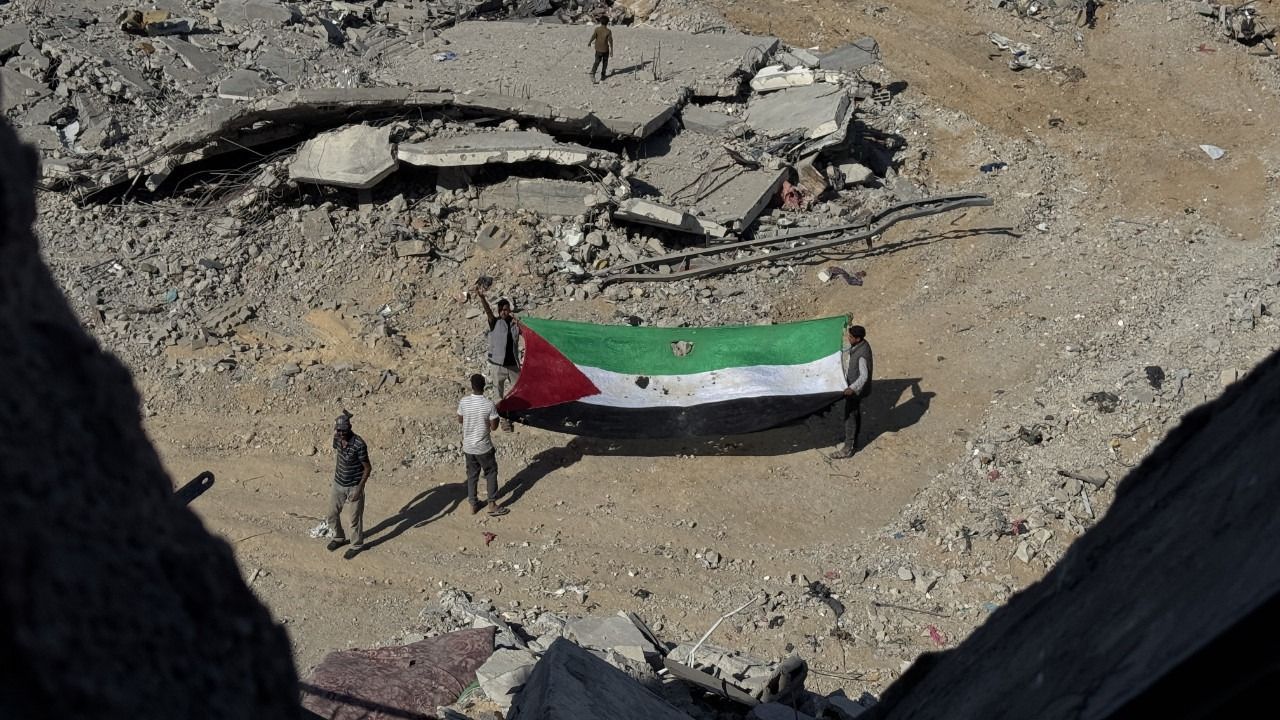 إیشكالجی إیسرايل، اتشكسي إیهلال ايتي: هان يونوس’ته بير فيليستينلييي شهيت ايتيلر