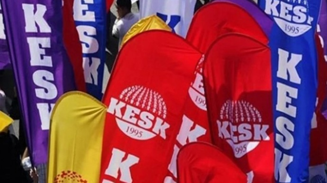 كسك’ين دييارباكير’دان انكارا’يه باشلاتيگي يورويوش ٣. ‏گونوند: خك زولمی ديرنيشته بيتە جك