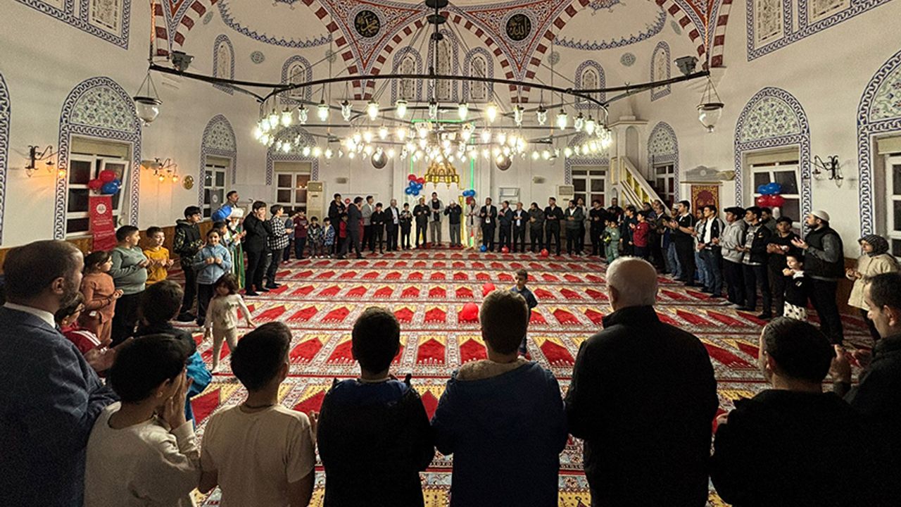 سولايمانپاشا’ده كاردش جاميلر بولوشتی