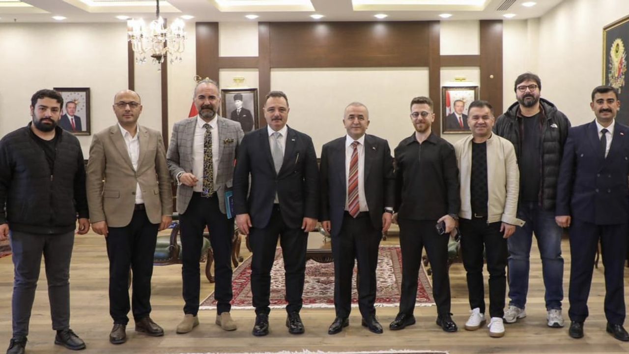 تيمبير و إیمف’دن ايلازيگ واليسي هاتيپوگلو’نه زييارت