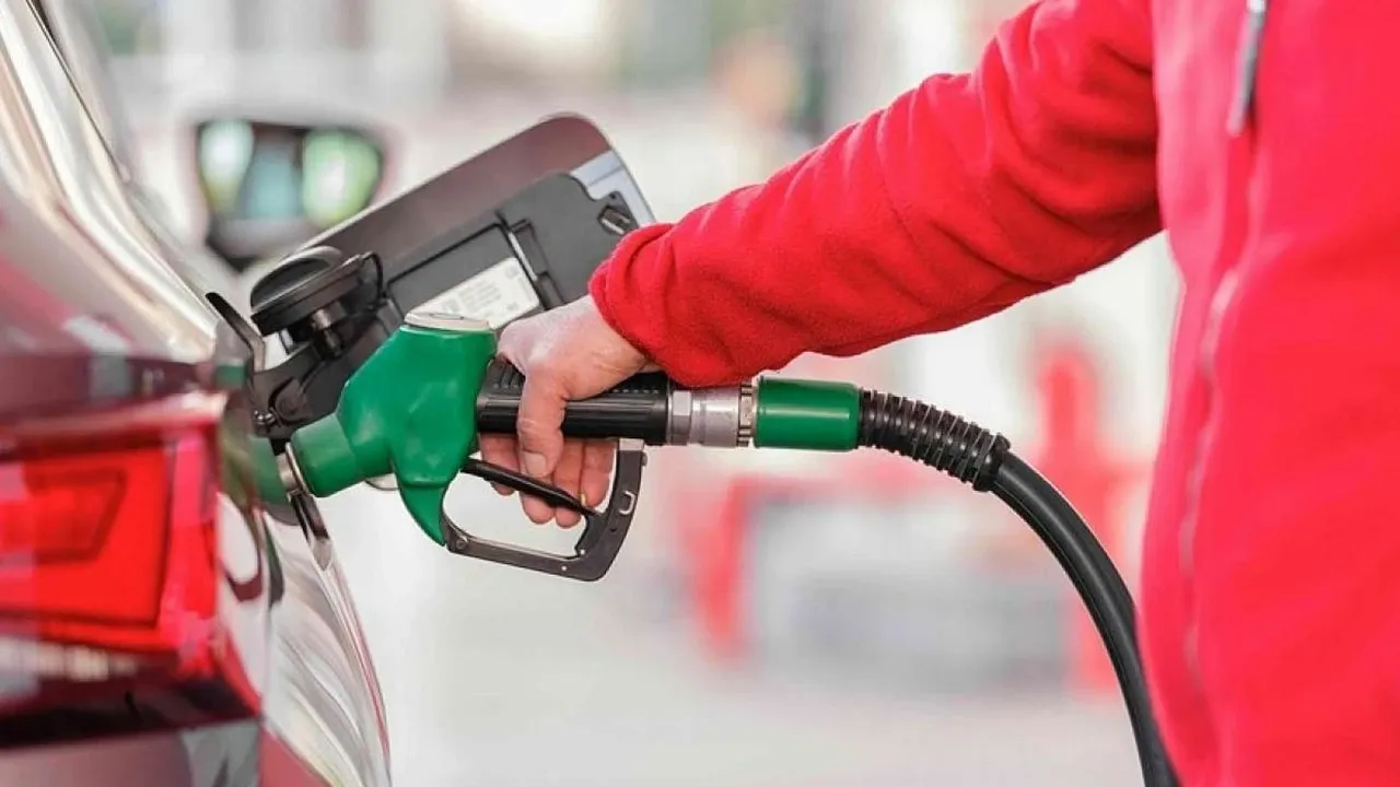 موتورينه ٣.٠٤ ليره زام; فيياتلار ياريندان إیتيبارن كچرلي اولاجق