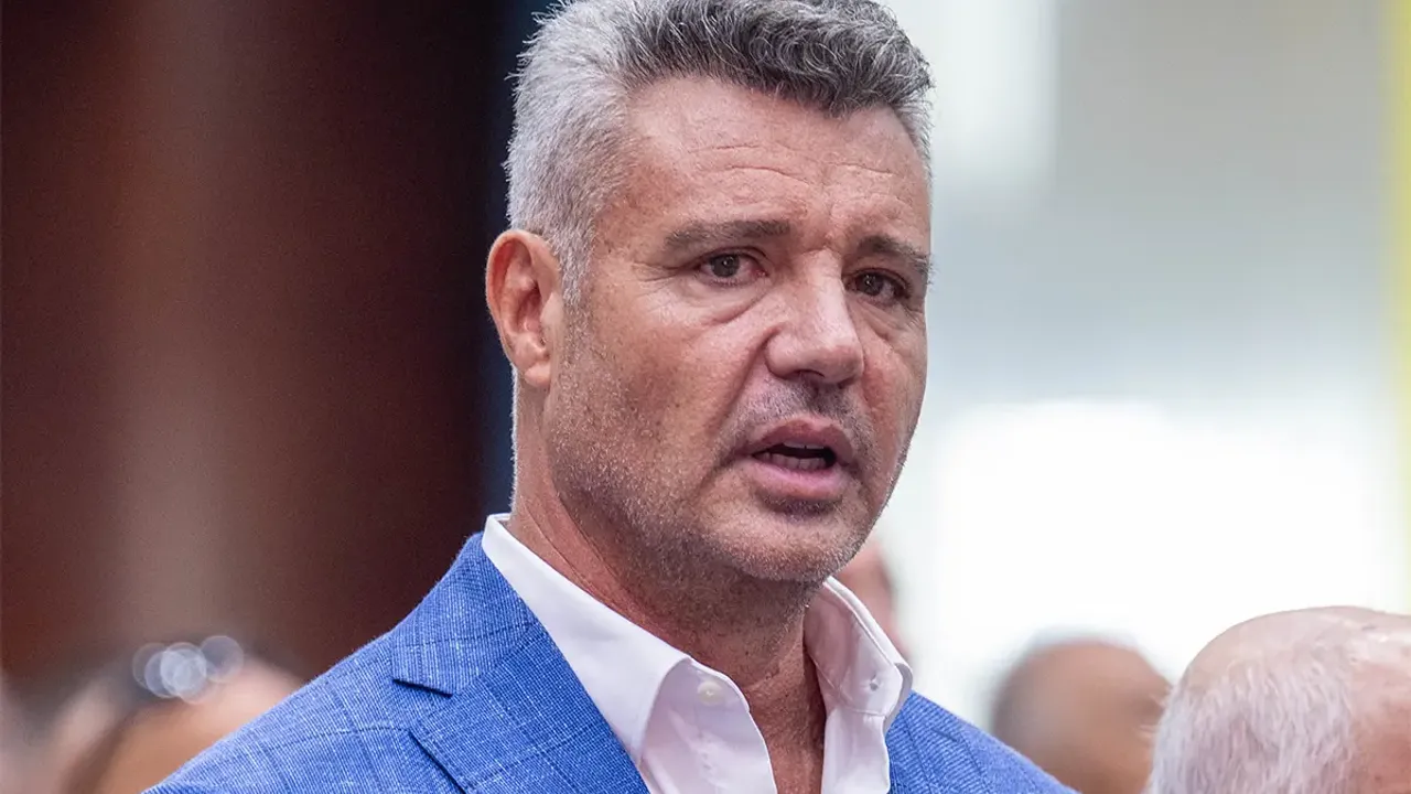 سادتين ساران’ين اويوشتوروجی تستي پوزيتيف چيكتي