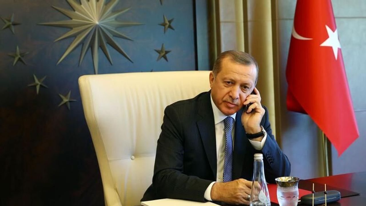 جمهورباشقانی ارطوغاندن عزیز ییلدیریمە تبریك تلەفونی