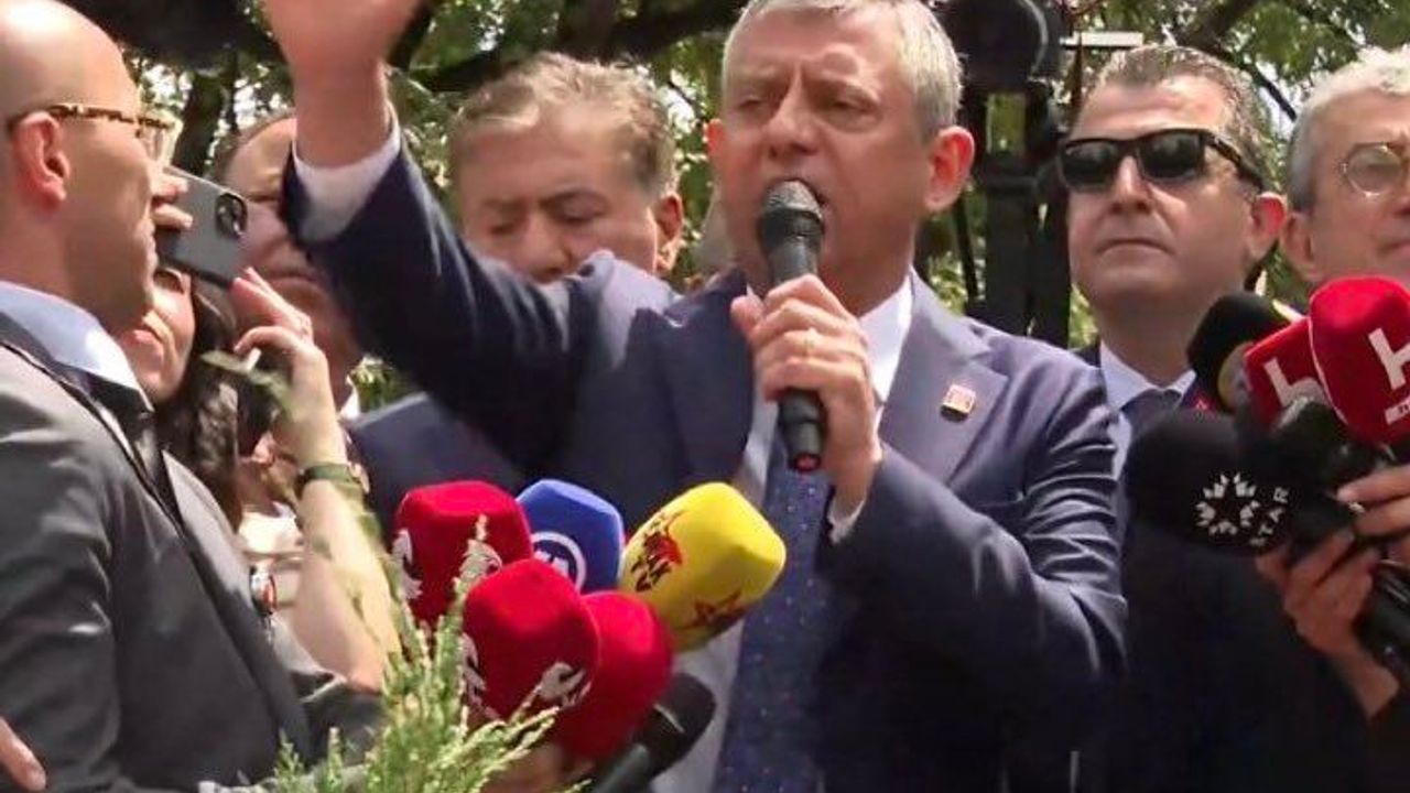 أوزلدن قیلیچدار اوغلیننه میدان اوقومه: “توم اویونی بوزاریز”