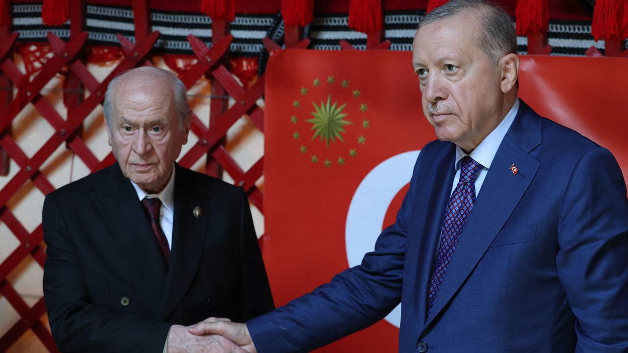 جمهورباشقانی ارطوغان، مخپ لیدری باغچەلی ایلە گوروشدی – Cumhurbaşkanı Erdoğan, MHP lideri Bahçeli ile görüştü
