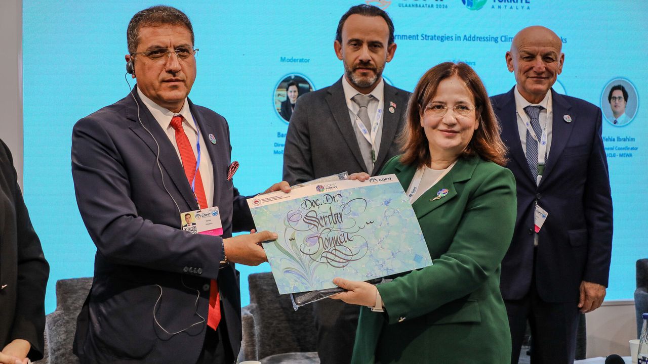 باقان یاردیمجیسی وارانك، مغولستاندە جوپ17 قاپسامندە دوزنلنن پانلده قونوشدی – Bakan Yardımcısı Varank, Moğolistan’da COP17 kapsamında düzenlenen panelde konuştu