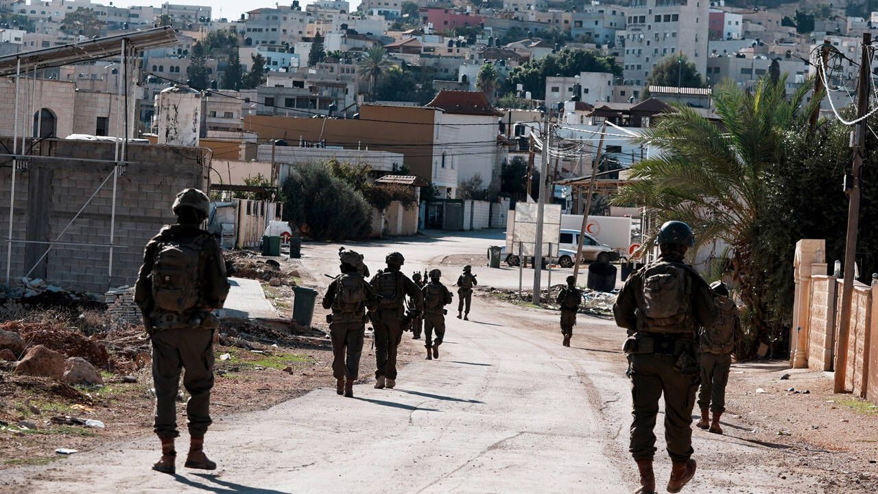 باتی شرعیەدە صالدیریلر آرتییور: ٧ فلسطینلی یارەلاندی görseli