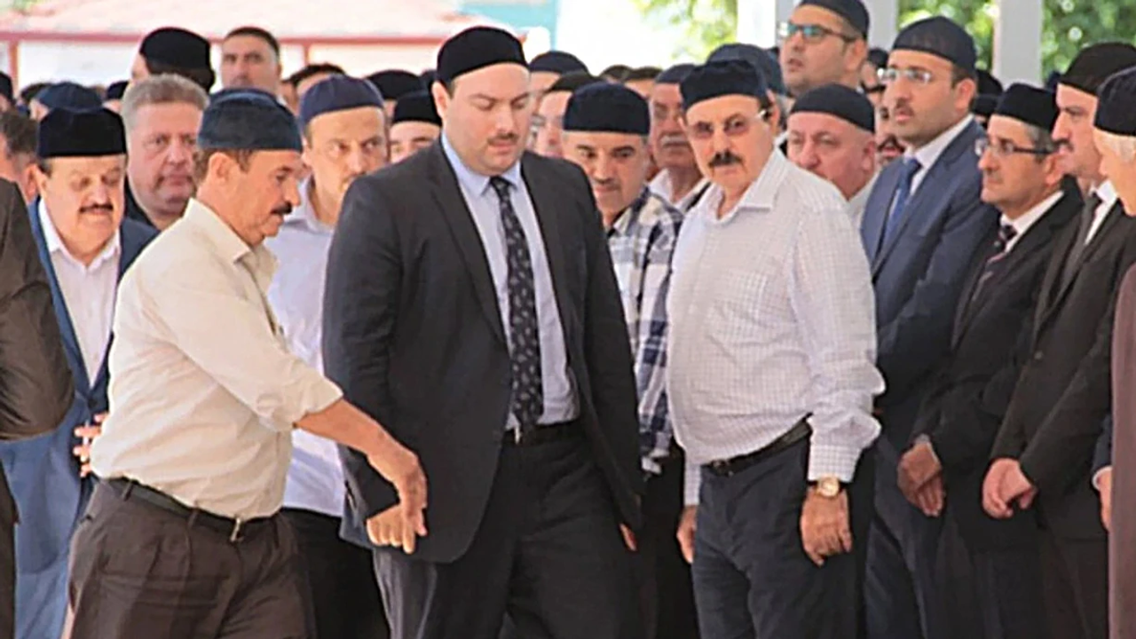 الیهان قوریشڭ چلیك قصعهسیندن ٢٧ میلیون لیرەلق آلتین و زینت اشیاسی چیقتی görseli